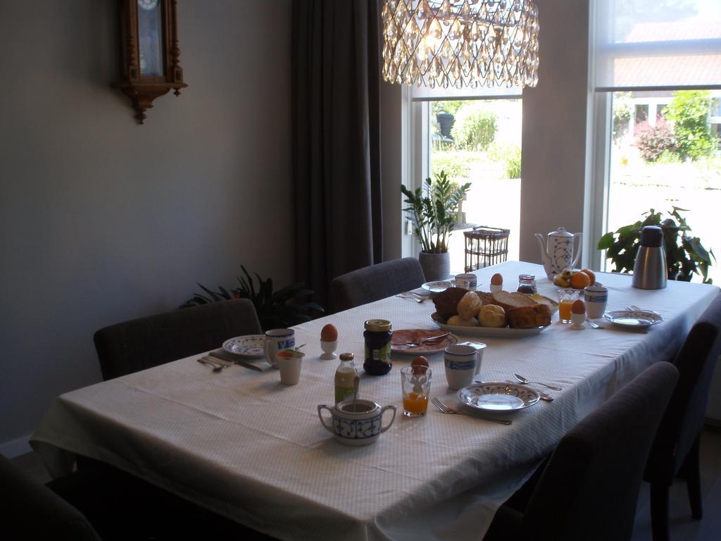 B&B Fam. Tavenier Vrouwenpolder Kültér fotó
